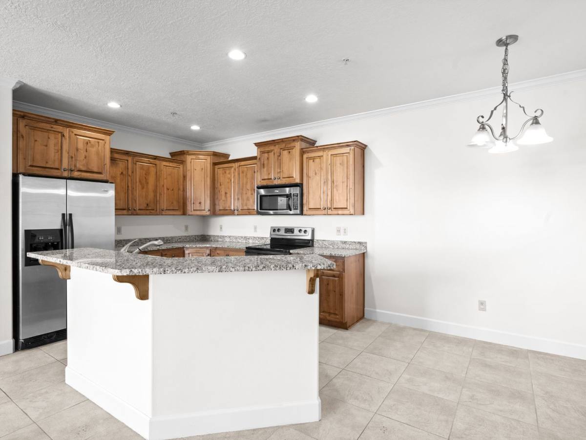 Condo for rent at 947 W 1010 N #406, Orem, UT 84057