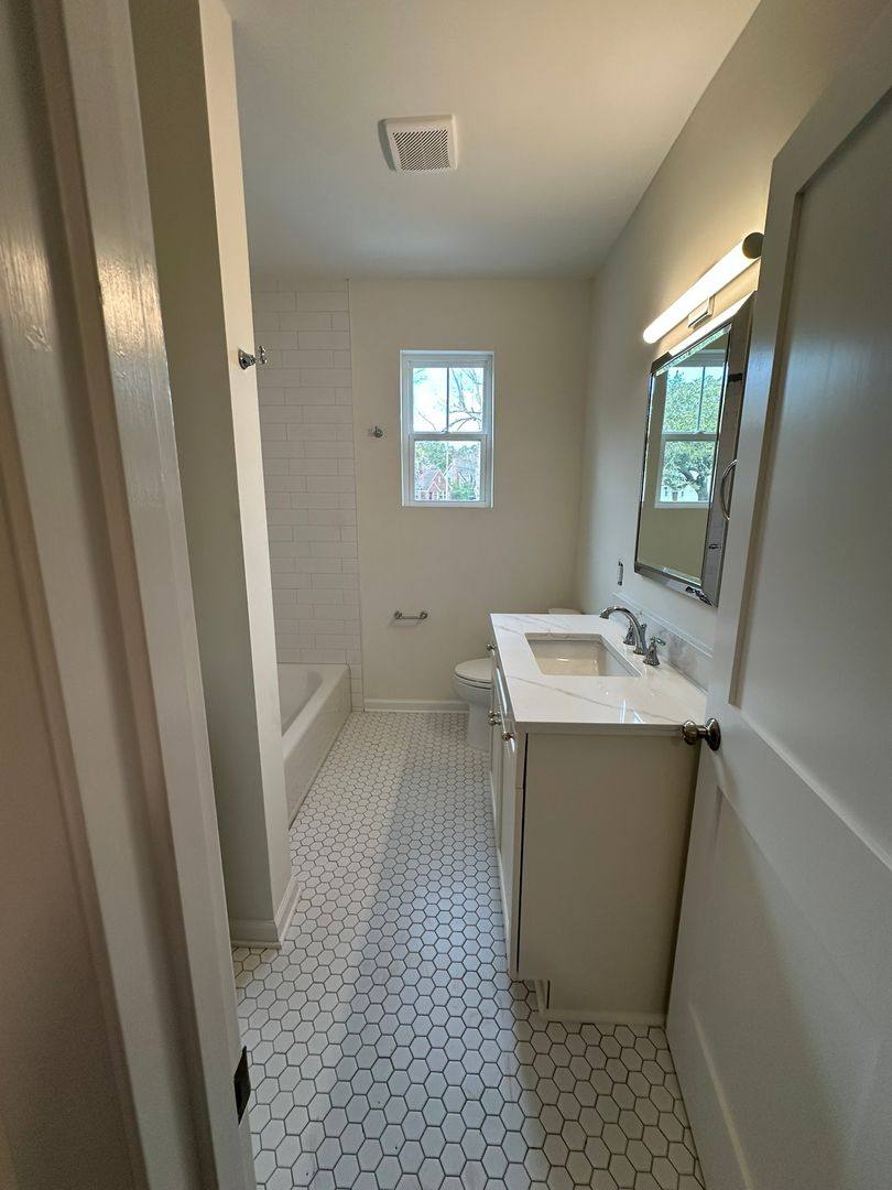 Apartment for rent at 664 Windermere Blvd, Charleston, SC 29407