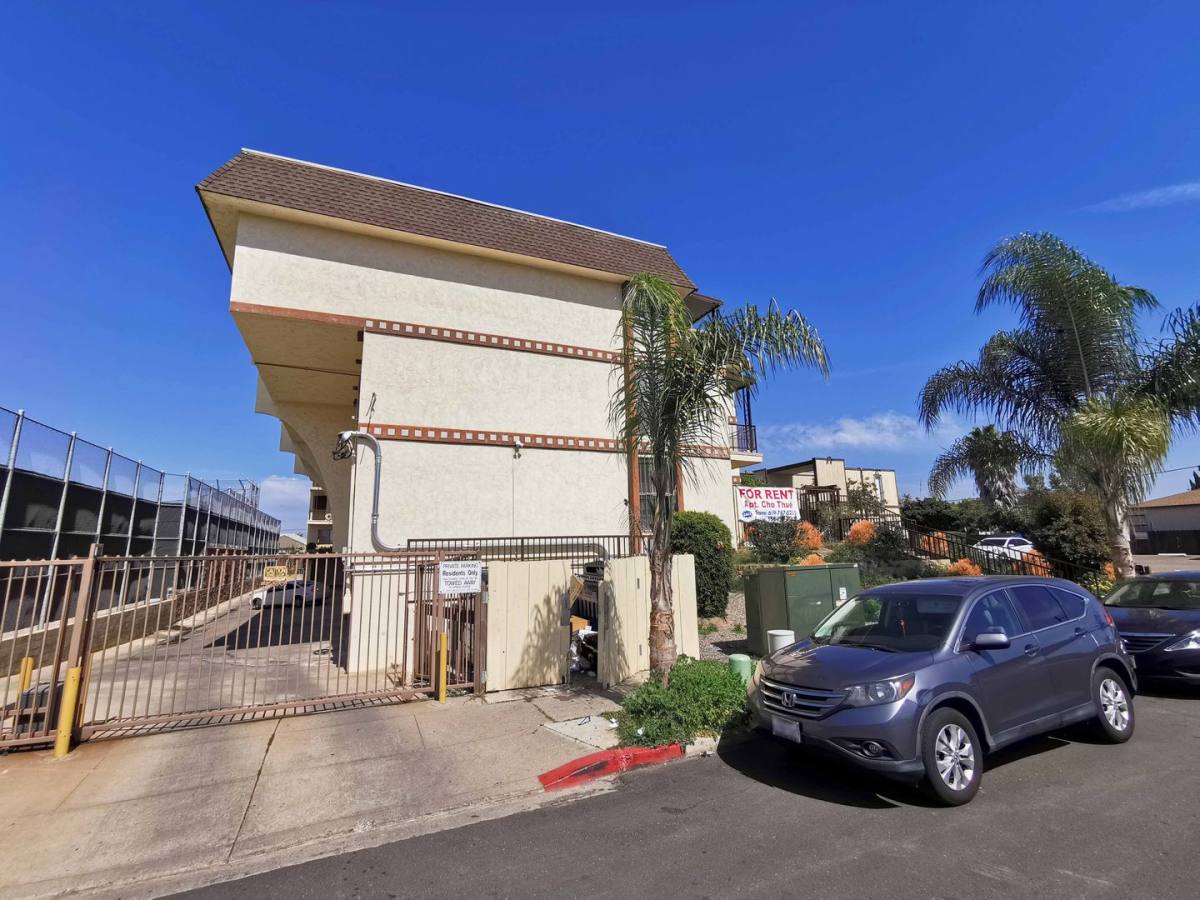 Apartment for rent at 4538 Norwood St, San Diego, CA 92115