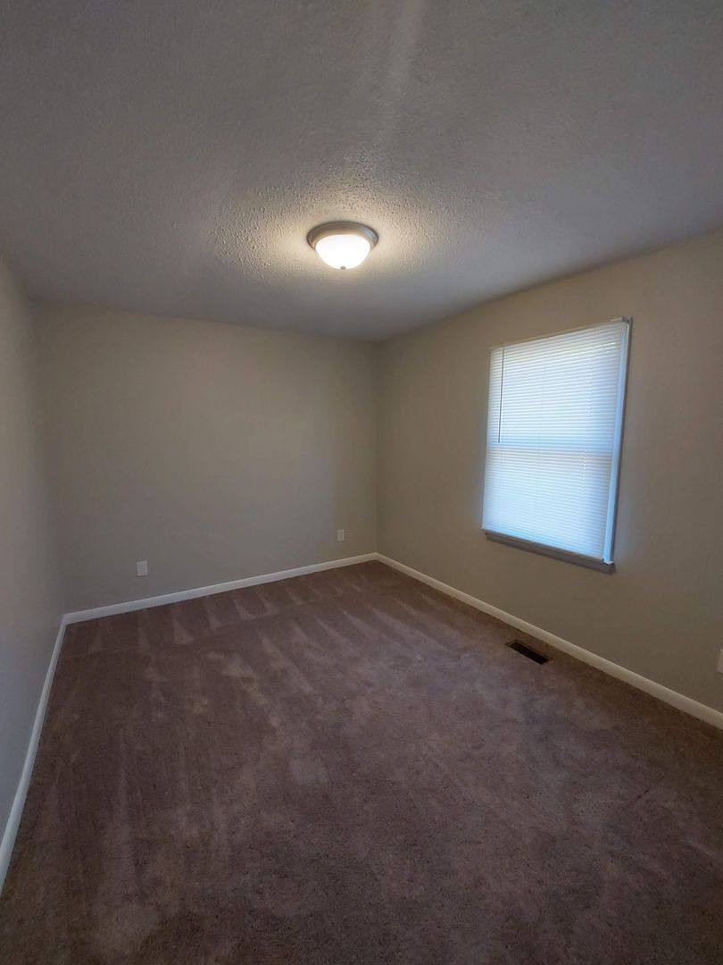 House for rent at 6701 Vaughn Rd, Fayetteville, NC 28304