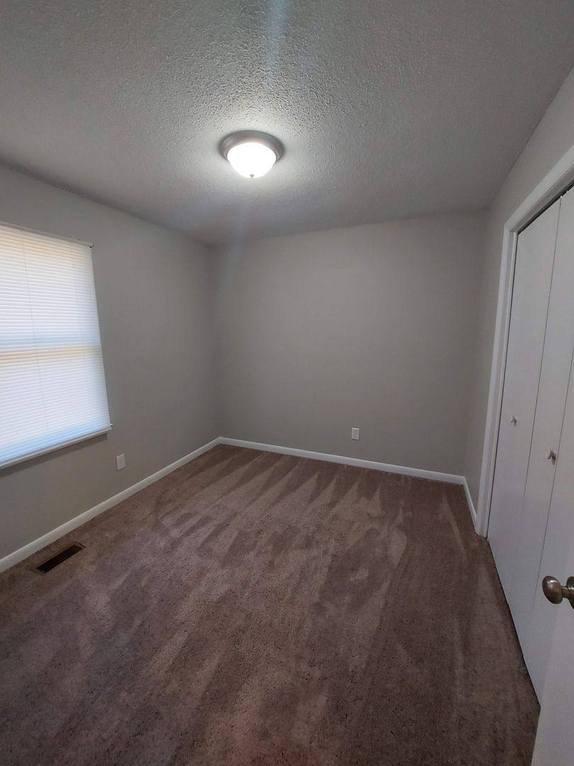 House for rent at 6701 Vaughn Rd, Fayetteville, NC 28304
