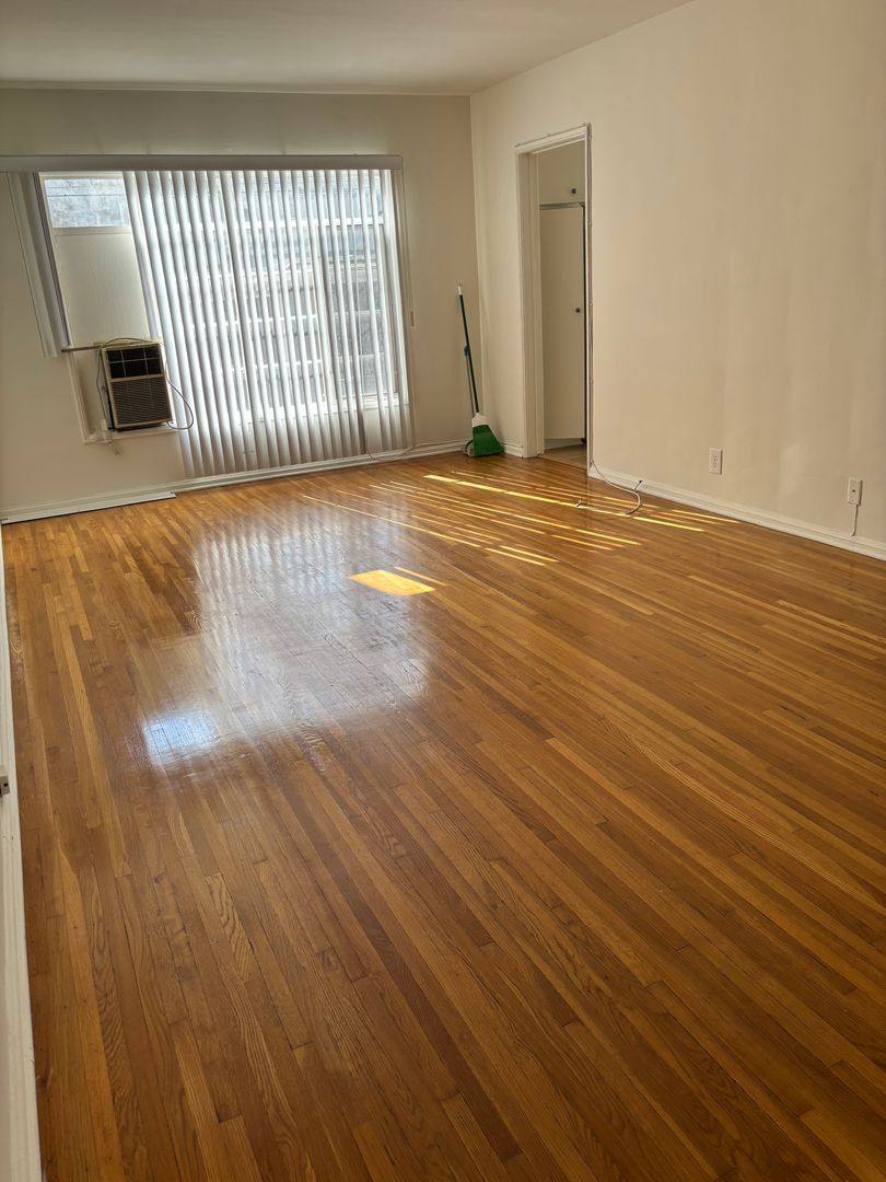 Apartment for rent at 1227 N Crescent Heights, Los Angeles, CA 90046