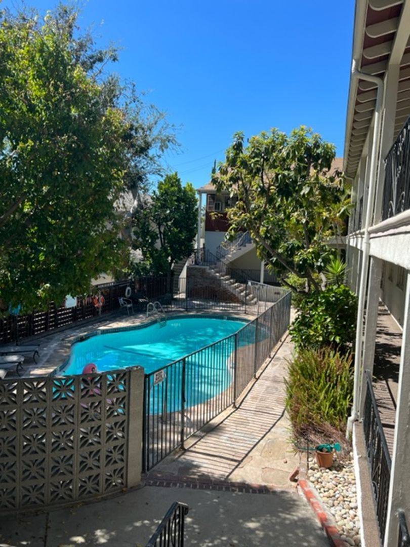 Apartment for rent at 1227 N Crescent Heights, Los Angeles, CA 90046