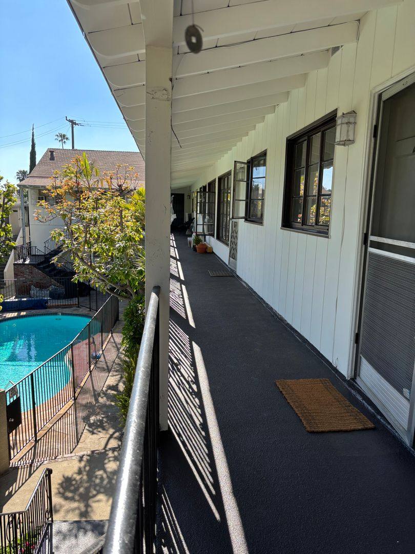 Apartment for rent at 1227 N Crescent Heights, Los Angeles, CA 90046