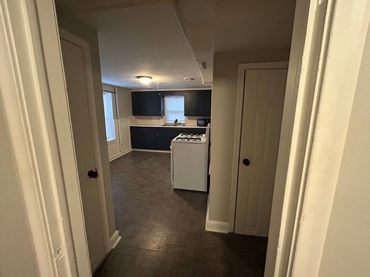 Townhouse for rent at 132 W Warburton St, South Saint Paul, MN 55075