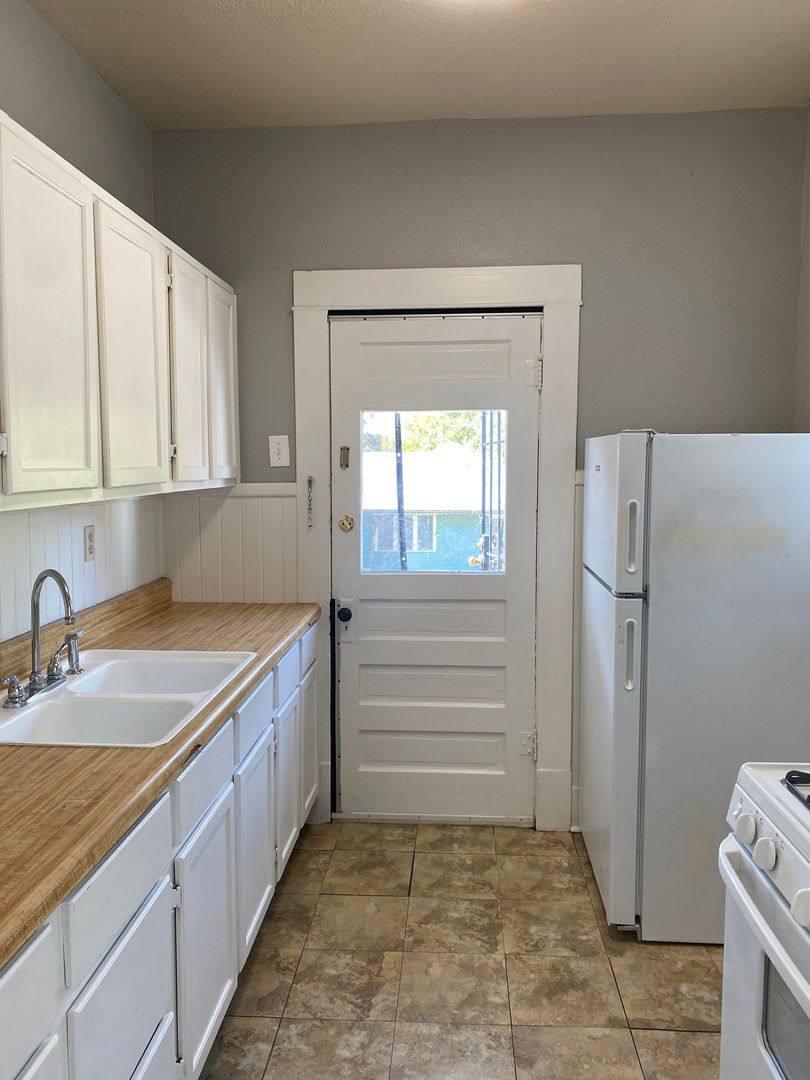 Apartment for rent at 531 Cedar St, San Antonio, TX 78210