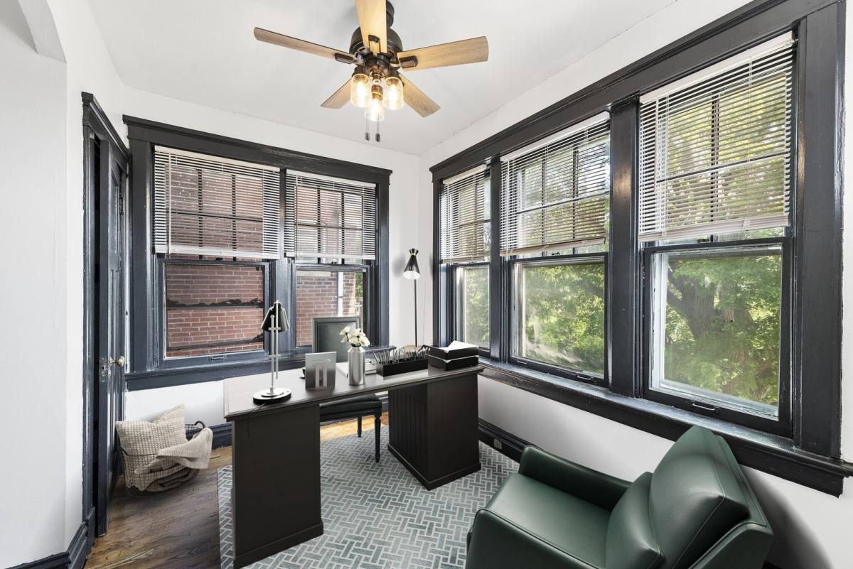 Apartment for rent at 4000 Detonty St, Saint Louis, MO 63110