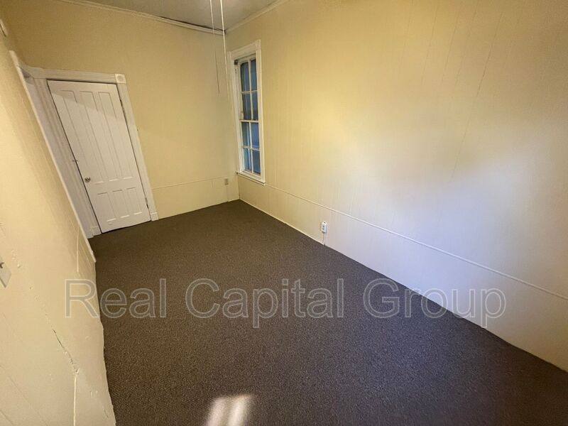 Apartment for rent at 669 Clinton Ave - 1st Floor, Albany, NY 12206