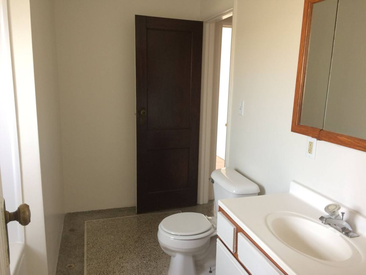 Apartment for rent at 309 311 Second St, Jackson, MI 49201