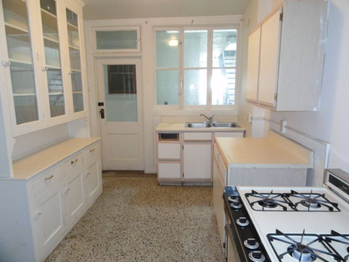 Apartment for rent at 309 311 Second St, Jackson, MI 49201