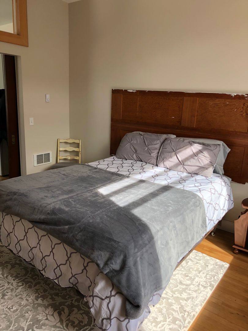 Apartment for rent at 351 14th St, Astoria, OR 97103