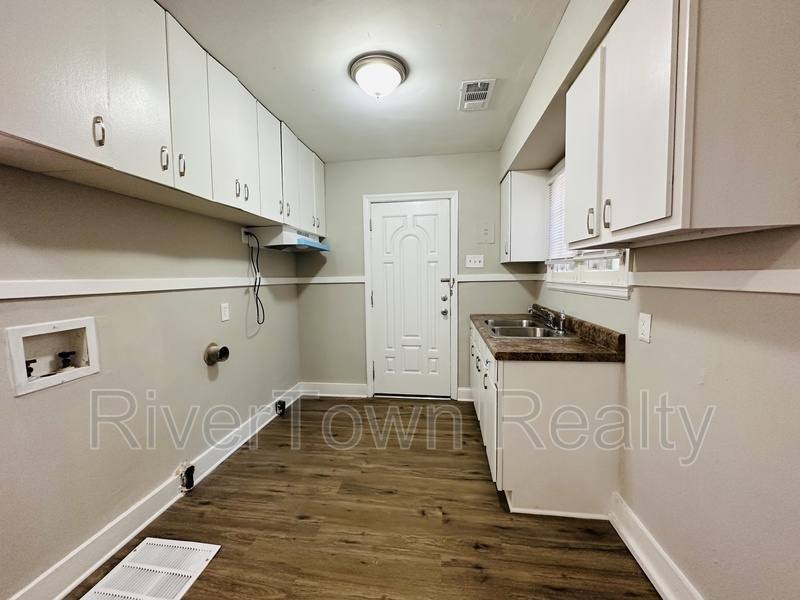 House for rent at 2176 Vollintine Ave, Memphis, TN 38108