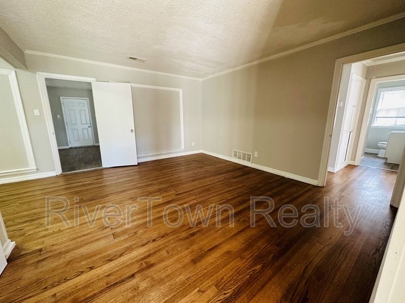 House for rent at 2176 Vollintine Ave, Memphis, TN 38108