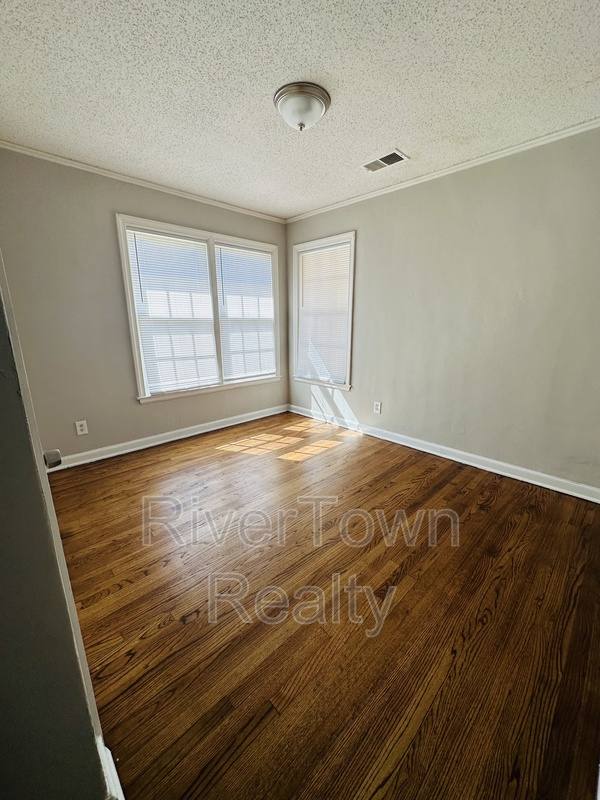 House for rent at 2176 Vollintine Ave, Memphis, TN 38108