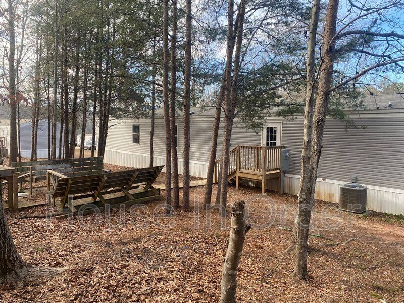 House for rent at 124 Shamrock Park Dr, Landrum, SC 29356