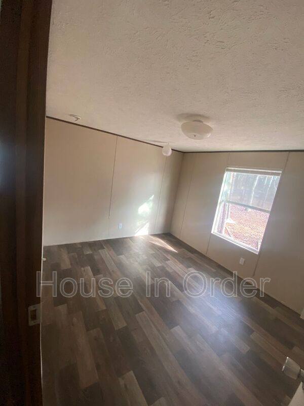 House for rent at 124 Shamrock Park Dr, Landrum, SC 29356