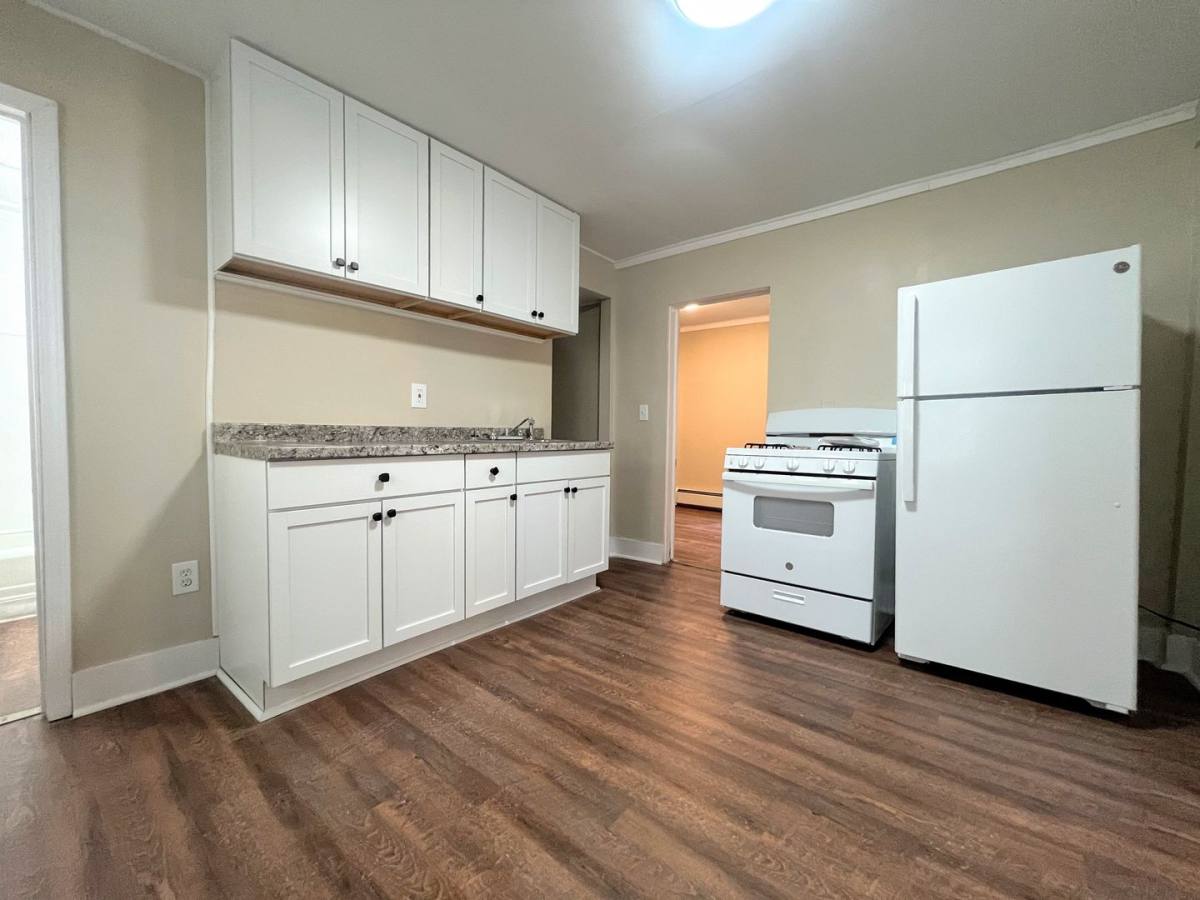 Apartment for rent at 46 Hawley St, Buffalo, NY 14213