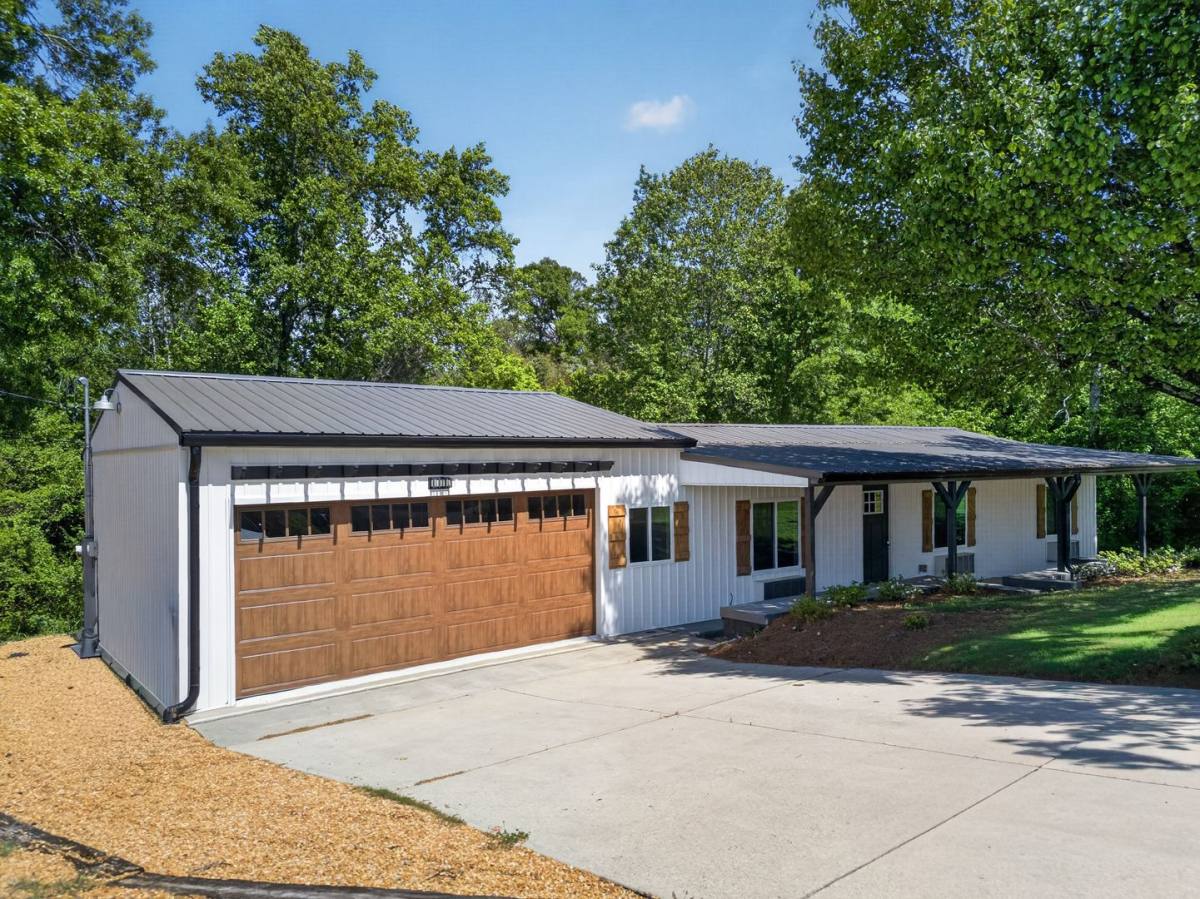 House for rent at 3090 Pilgrims Rest Rd, Gadsden, AL 35907