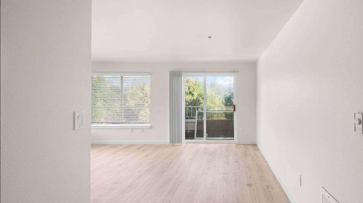 Apartment for rent at 1018 NE 112th St, Seattle, WA 98125