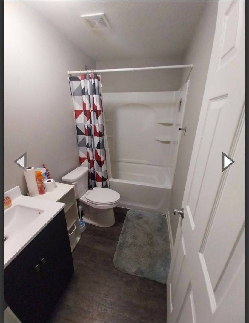Apartment for rent at 303 8th St, Perry, IA 50220