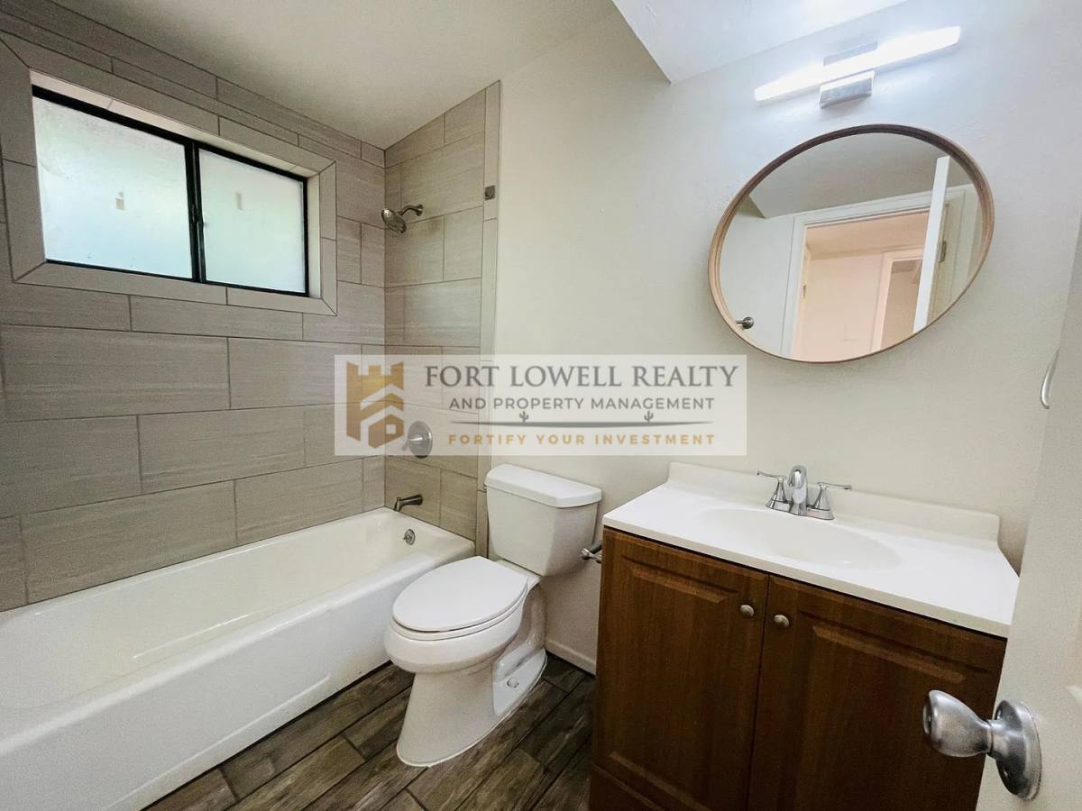Townhouse for rent at 1302 N Richey Blvd, Tucson, AZ 85716