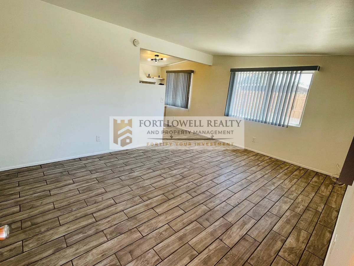 Townhouse for rent at 1302 N Richey Blvd, Tucson, AZ 85716