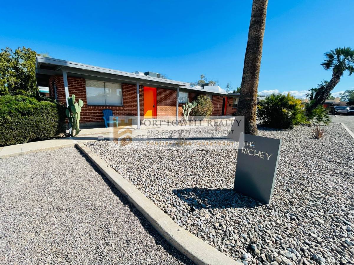 Townhouse for rent at 1302 N Richey Blvd, Tucson, AZ 85716