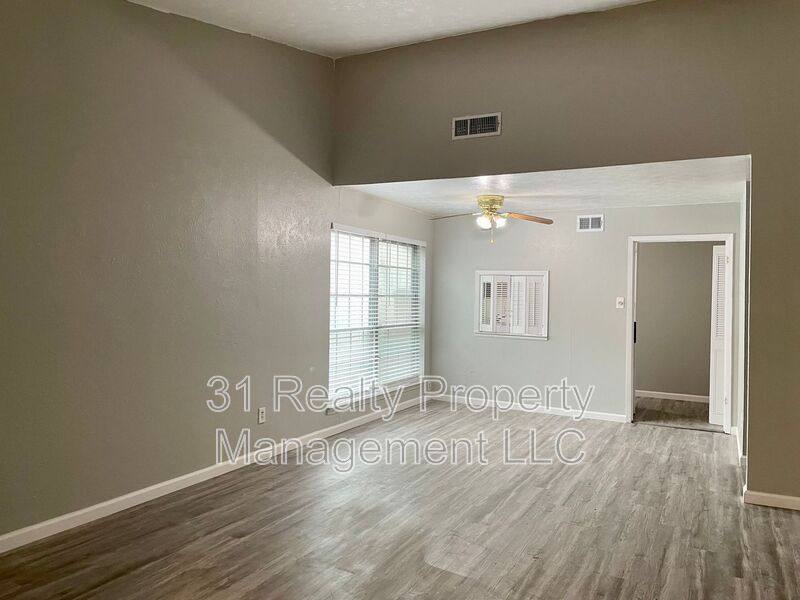 Townhouse for rent at 13722 Flagstone Lane, Dallas, TX 75240