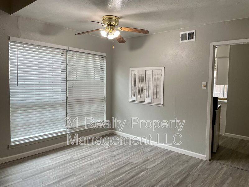 Townhouse for rent at 13722 Flagstone Lane, Dallas, TX 75240