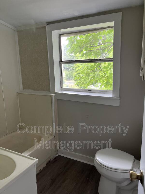 House for rent at 1434 Thomason Ave, Birmingham, AL 35217