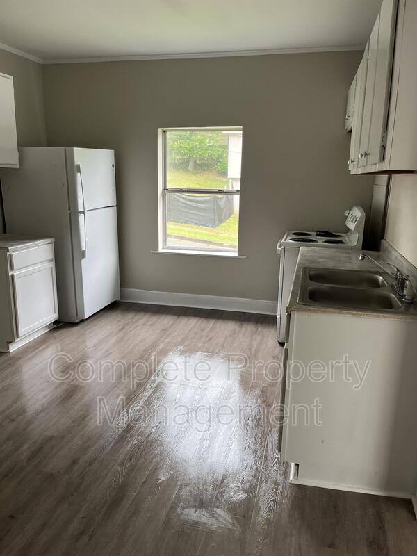 House for rent at 1434 Thomason Ave, Birmingham, AL 35217