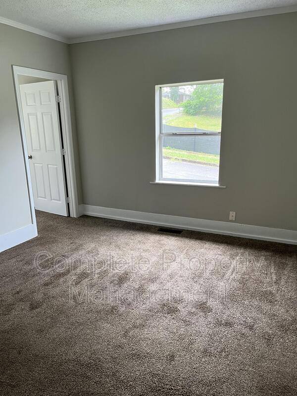 House for rent at 1434 Thomason Ave, Birmingham, AL 35217