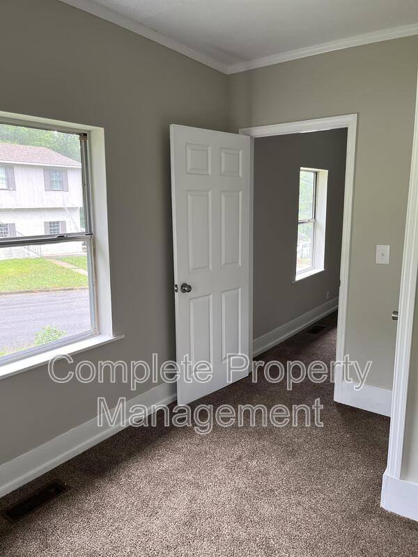 House for rent at 1434 Thomason Ave, Birmingham, AL 35217