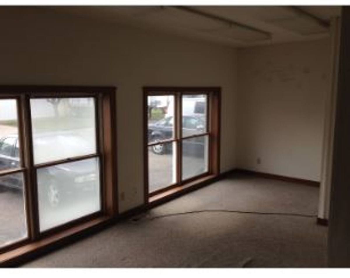 Apartment for rent at 1175 Mount Vernon Rd, Newark, OH 43055