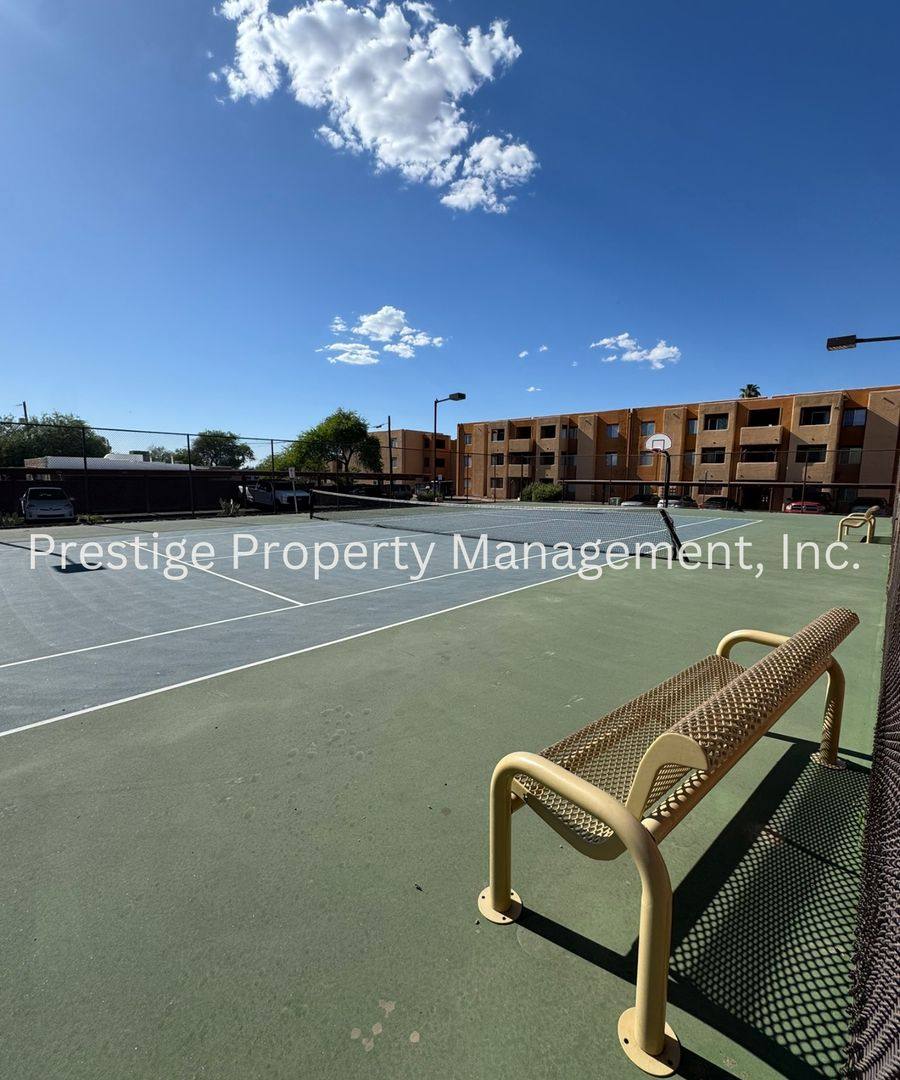 House for rent at 1810 S Blacklidge Dr, Tucson, AZ 85719