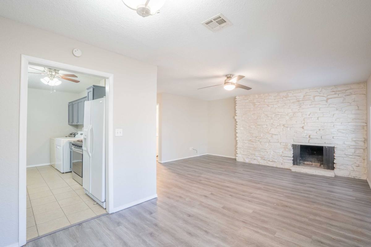 Apartment for rent at 3257 S Hudson Ave, Tulsa, OK 74135