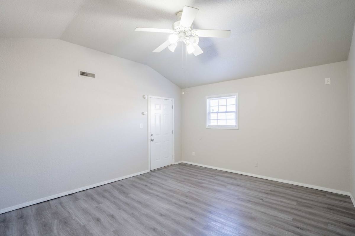 Apartment for rent at 3257 S Hudson Ave, Tulsa, OK 74135