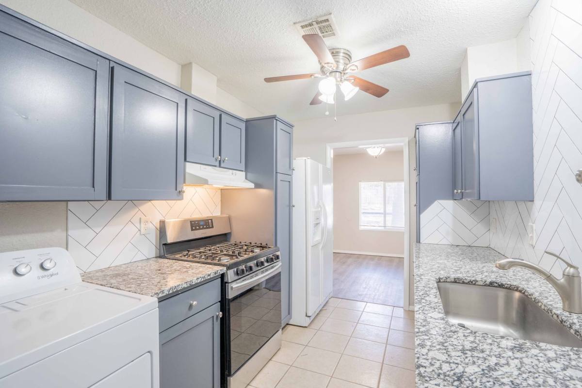 Apartment for rent at 3257 S Hudson Ave, Tulsa, OK 74135