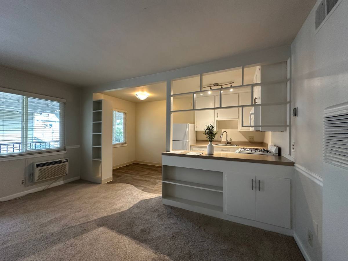 Apartment for rent at 1808 N St, Sacramento, CA 95811