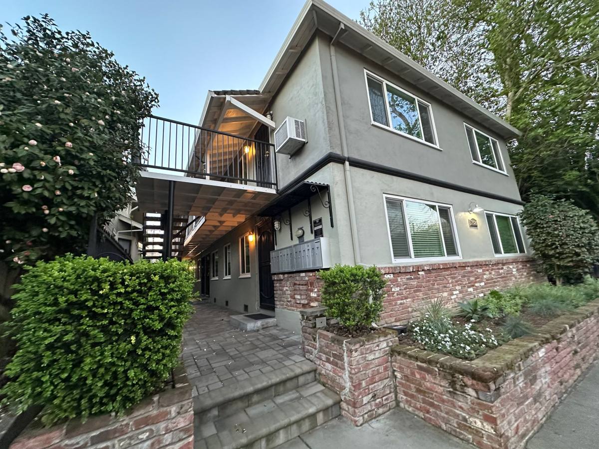 Apartment for rent at 1808 N St, Sacramento, CA 95811