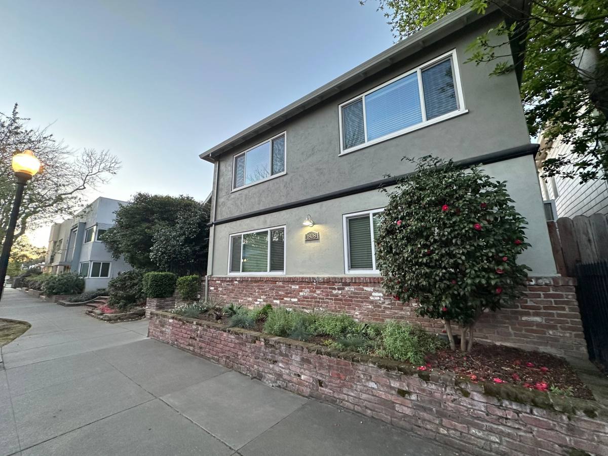 Apartment for rent at 1808 N St, Sacramento, CA 95811