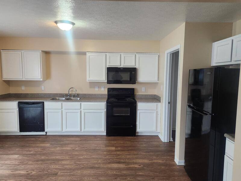 Townhouse for rent at 1204 Topp Creek Dr, Indianapolis, IN 46214