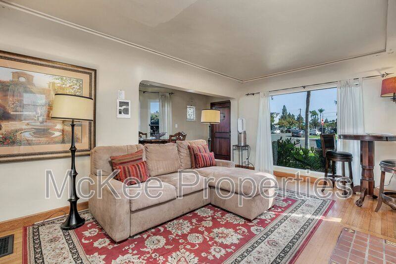 House for rent at 900 E Ave, Coronado, CA 92118