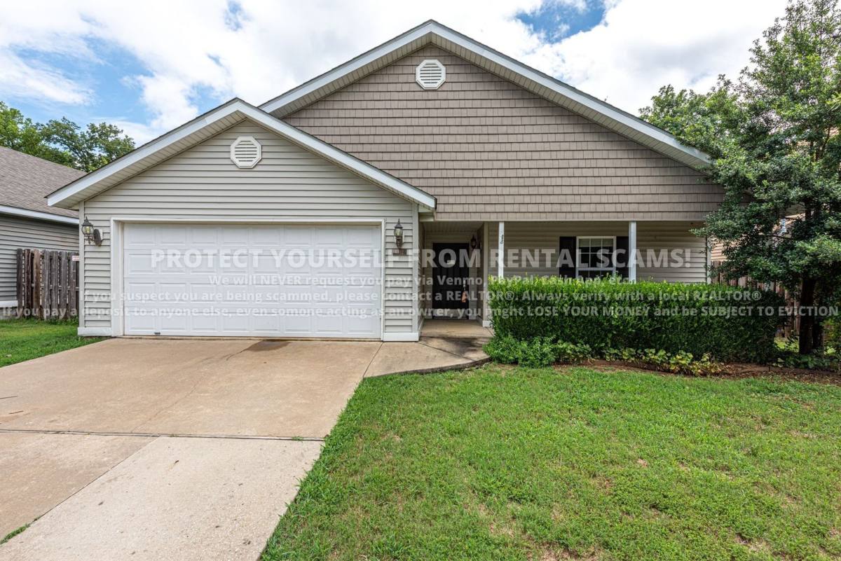 House for rent at 4312 W Pecan St, Fayetteville, AR 72704