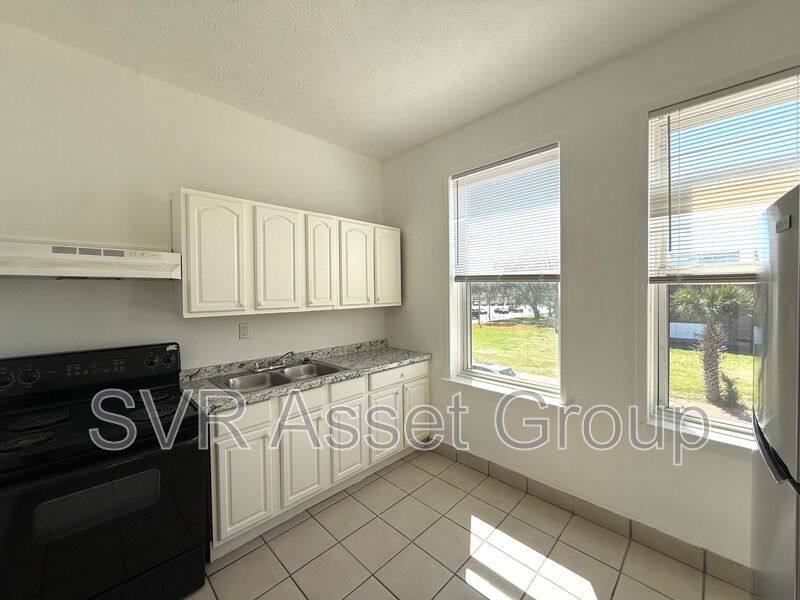 Apartment for rent at 11 E 7th St #1, Jacksonville, FL 32206
