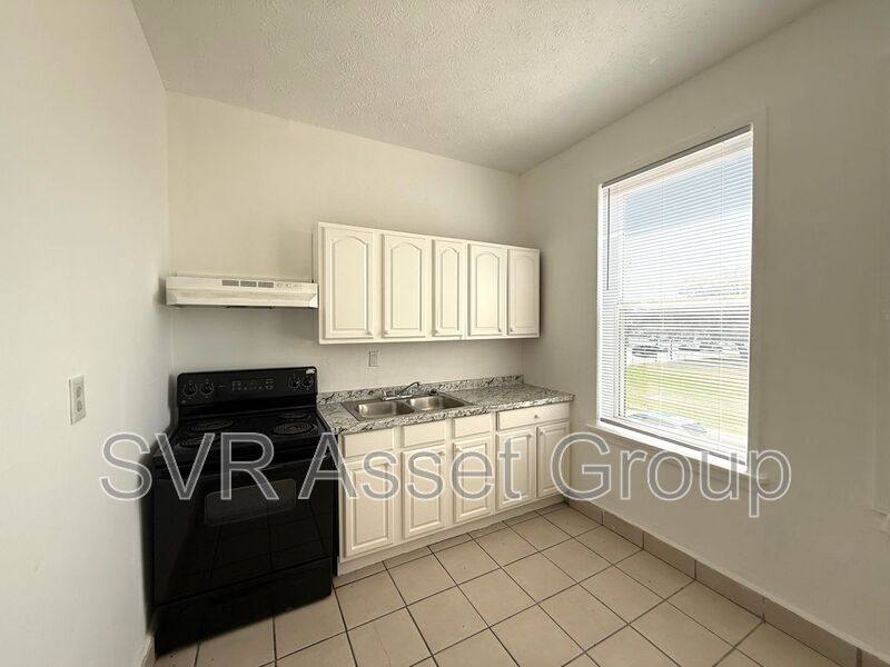 Apartment for rent at 11 E 7th St #1, Jacksonville, FL 32206