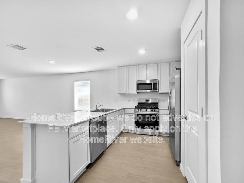 House for rent at 452 Texas Pecan Dr, Katy, TX 77493