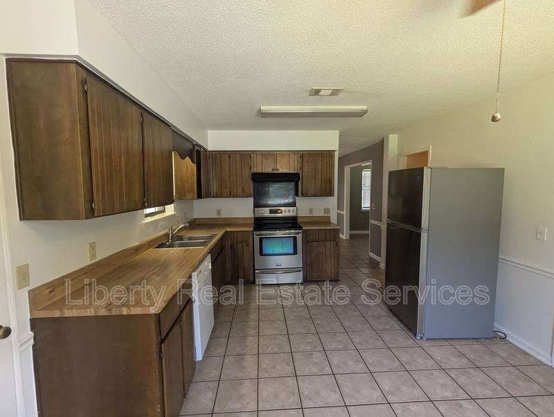 House for rent at 1410 Brittney Lane, Hinesville, GA 31313