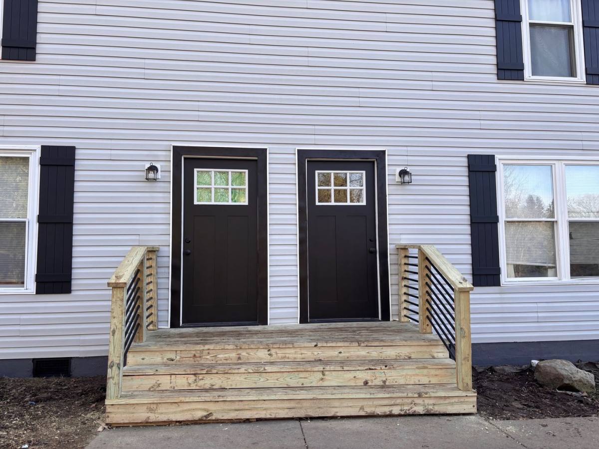 Townhouse for rent at 540 Lewis St, Morgantown, WV 26505