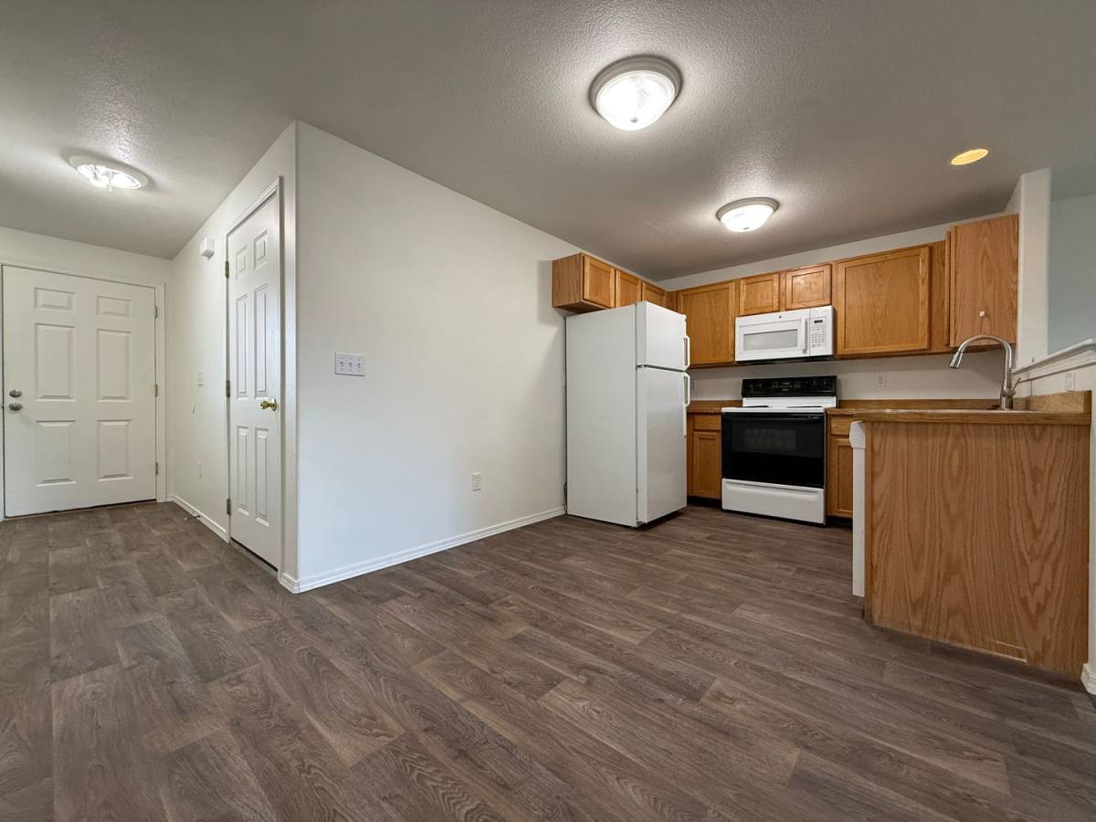 Townhouse for rent at 2561 NW Cedar Ave, Redmond, OR 97756